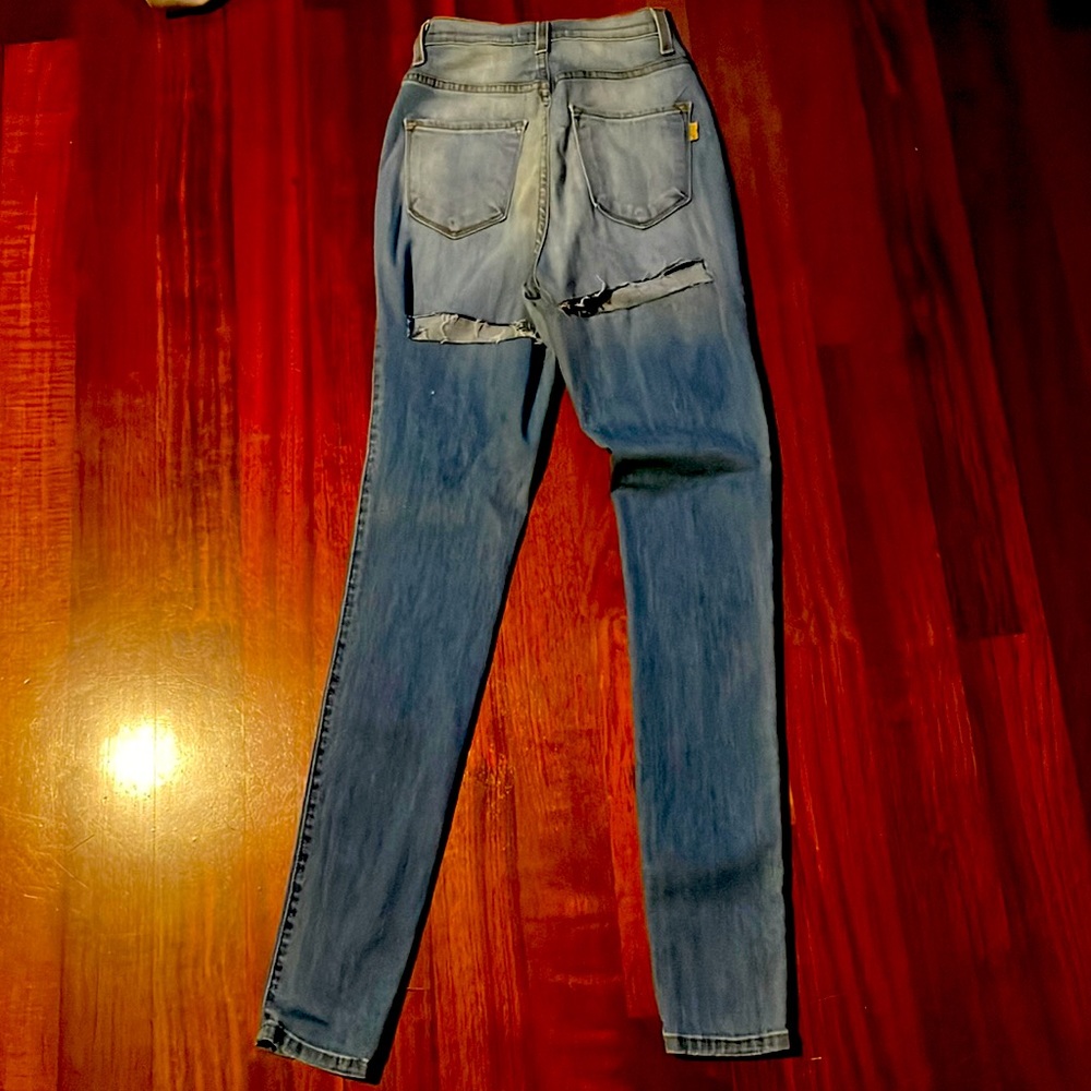 Cheeky high waisted jeAns